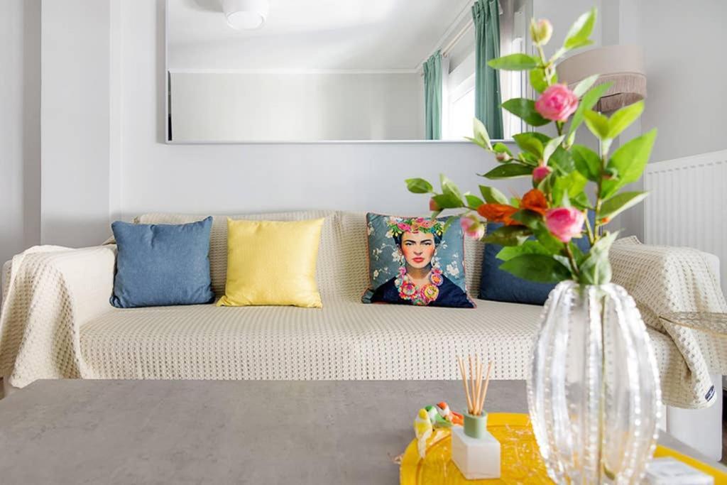 Bright Apartment For 6 Ppl In เอเธนส์ ภายนอก รูปภาพ
